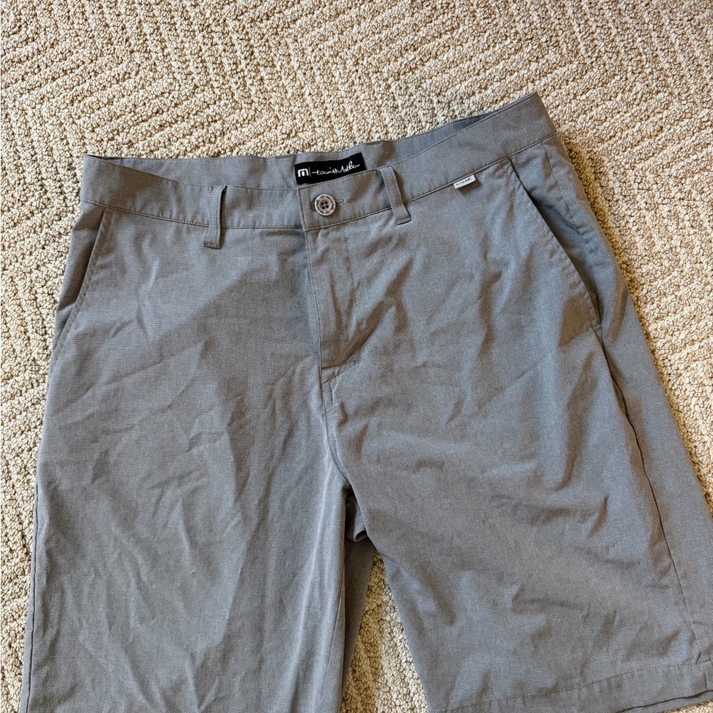 Travis Mathew Men's Gray Stretch Performance Shorts 34